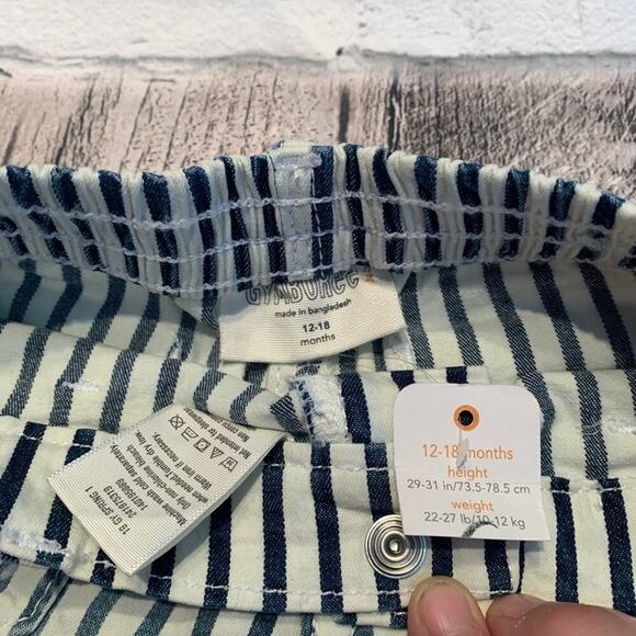 GYMBOREE Girl’s NWT Blue/White Stripe Faded Jeans Shorts / Size: 12-18 Months - Picture 3 of 6